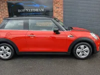 Used Mini Cooper Classic 136 HP (100 kW) 2019 Orange Hatchback