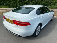 Gebraucht Jaguar XE R-Sport 163 PS (119 kW) 2015 Weiß Limousine