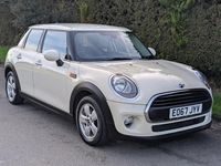 Used Mini ONE Hatch 102 HP (75 kW) 2017 White Hatchback