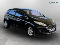 Usado Ford Fiesta Zetec 100 HP (73 kW) 2016 Preto Citadino
