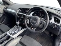 Begagnad Audi A4 S-Line 150 HK (110 kW) 2015 Silver Kombi