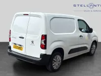 Used Peugeot Partner Premium 100 HP (73 kW) 2022 White MPV