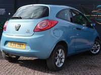 Używany Ford Ka Studio 69 KM (50 kW) 2014 Niebieski Hatchback