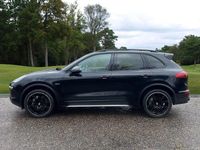 Used Porsche Cayenne 385 HP (283 kW) 2015 Black SUV