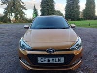 Used Hyundai i20 SE 84 HP (61 kW) 2016 Orange Hatchback