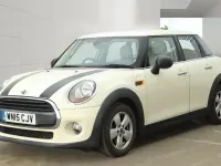 Used Mini ONE Hatch 102 HP (75 kW) 2015 White Hatchback