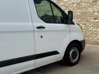 Used Ford Transit Custom 105 HP (77 kW) 2017 White Van