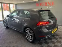Used VW Golf VII SE 125 HP (91 kW) 2018 Grey Hatchback