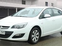 Used Vauxhall Astra Design Edition 136 HP (100 kW) 2014 White Hatchback