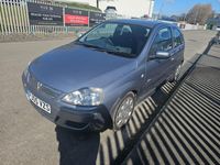 Used Vauxhall Corsa Design Edition 80 HP (58 kW) 2005 Silver Hatchback