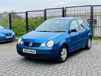 Begagnad VW Polo S 75 HK (55 kW) 2003 Blå Halvkombi