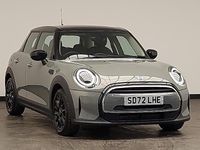Usado Mini Cooper Classic 136 HP (100 kW) 2022 Cinzento Citadino