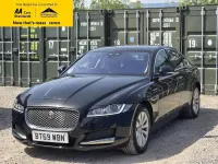 Begagnad Jaguar XF Portfolio 163 HK (119 kW) 2019 Svart Sedan