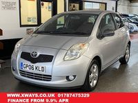 Used Toyota Yaris 85 HP (62 kW) 2006 Silver Hatchback