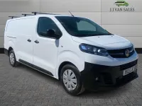 Used Vauxhall Vivaro 100 HP (73 kW) 2021 White MPV