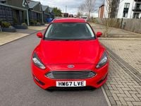 Begagnad Ford Focus Zetec 120 HK (88 kW) 2018 Röd Kombi