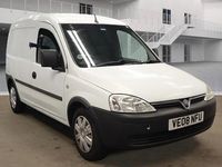 Used Vauxhall Combo 75 HP (55 kW) 2008 White MPV
