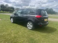 Used Vauxhall Zafira Tourer SRi 140 HP (102 kW) 2017 Black MPV