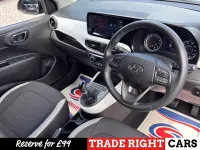 Used Hyundai i10 Premium 67 HP (49 kW) 2023 Green Hatchback