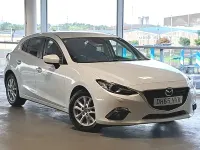 Used Mazda 3 120 HP (88 kW) 2016 White Hatchback