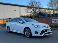 Used Toyota Avensis 143 HP (105 kW) 2016 White Estate