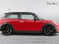 Used Mini Cooper Classic 134 HP (98 kW) 2022 Red Hatchback