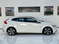 Used Volvo V40 R-Design 122 HP (89 kW) 2015 Hatchback