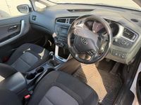 Used Kia Ceed 2013 White Hatchback