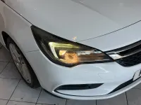 Used Vauxhall Astra SRi 2017 White Hatchback