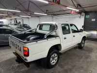 Used Toyota HiLux 102 HP (75 kW) 2000 White Pickup