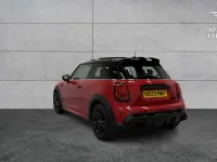 Używany Mini Cooper Hatch 134 KM (98 kW) 2023 Czerwony Hatchback