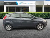 Usado Ford Fiesta Zetec 125 HP (91 kW) 2013 Cinzento Citadino