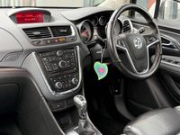 Used Vauxhall Mokka 140 HP (102 kW) 2015 White SUV