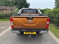 Used Nissan Navara Tekna 190 HP (139 kW) 2019 Yellow Pickup