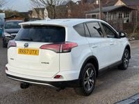 Used Toyota RAV4 Business Edition 143 HP (105 kW) 2017 White Estate