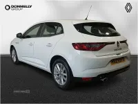 Used Renault Mégane IV Dynamique 130 HP (95 kW) 2017 White Hatchback