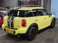 Usado Mini Cooper D 2011 Amarillo Utilitario