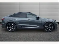 Usado Audi e-tron Black Edition 300 kW (408 CV) 2023 Gris SUV