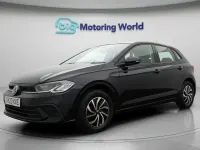 Begagnad VW Polo Life 2023 Svart Halvkombi