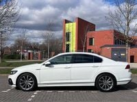 Used VW Passat R-line 150 HP (110 kW) 2021 White Sedan