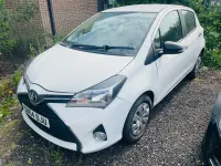 Used Toyota Yaris Active 69 HP (50 kW) 2014 White Hatchback