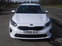 Used Kia Ceed 114 HP (83 kW) 2019 White Hatchback
