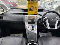 Used Toyota Prius T4 2012 White Hatchback