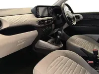 Used Hyundai i10 Premium 83 HP (61 kW) 2020 White Hatchback
