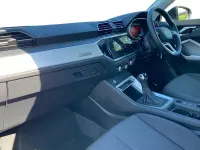 Usado Audi Q3 Comfort 150 HP (110 kW) 2023 Preto SUV