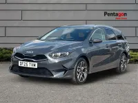 Gebraucht Kia Ceed 138 PS (101 kW) 2025 Grau Kleinwagen