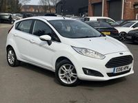 Used Ford Fiesta Zetec 100 HP (73 kW) 2016 White Hatchback