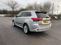 Usado Mitsubishi Outlander P-HEV 2018 Prateado Carrinha