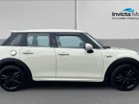 Used Mini Cooper S Sport 192 HP (141 kW) 2019 White Hatchback