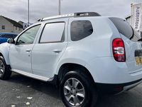 Used Dacia Duster Lauréate 109 HP (80 kW) 2017 White Estate